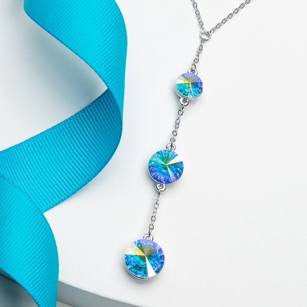 Graduated Necklace with Swarovski crystals